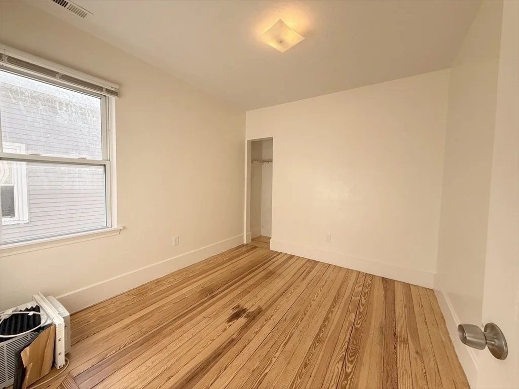 4 bed, 1 bath apartment for rent at 9-11 Richardson St Unit 3, Faulkner — photo 10 of 19