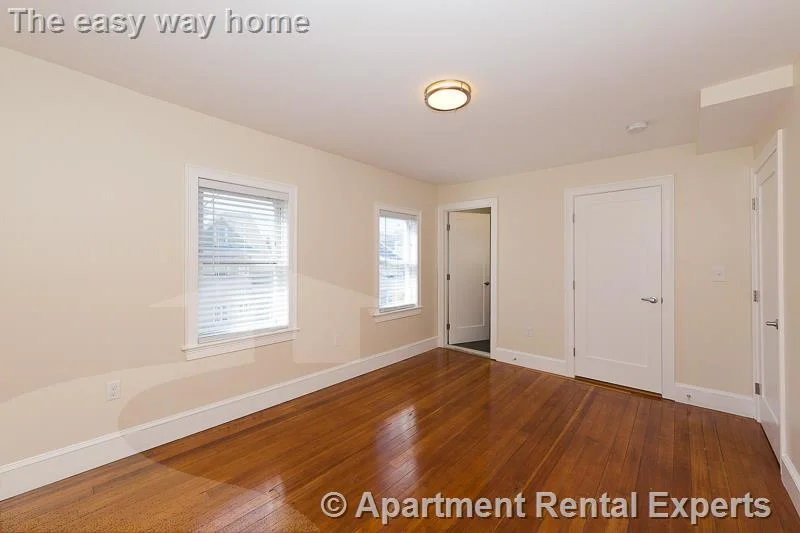 4 bed, 3 bath apartment for rent at 9-11 Rock Valley Ave Unit 2, Everett — photo 15 of 24