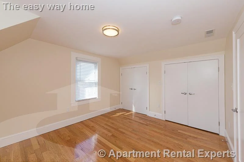 4 bed, 3 bath apartment for rent at 9-11 Rock Valley Ave Unit 2, Everett — photo 18 of 24