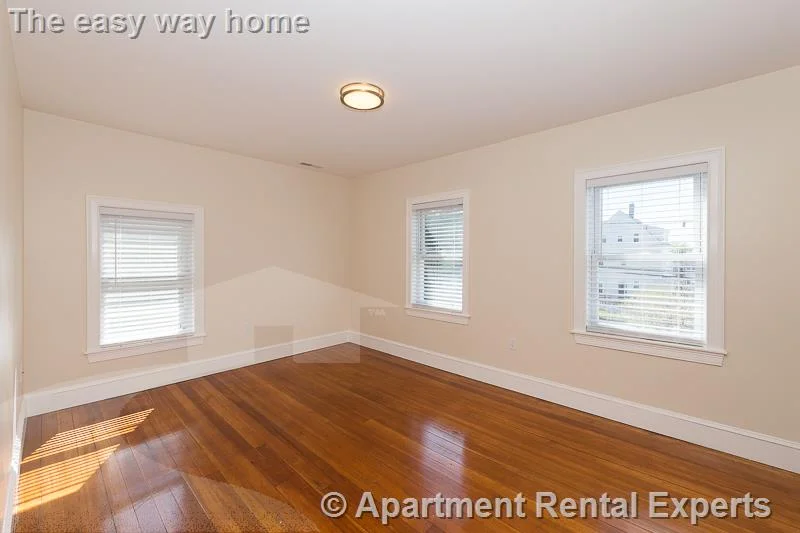 4 bed, 3 bath apartment for rent at 9-11 Rock Valley Ave Unit 2, Everett — photo 14 of 24