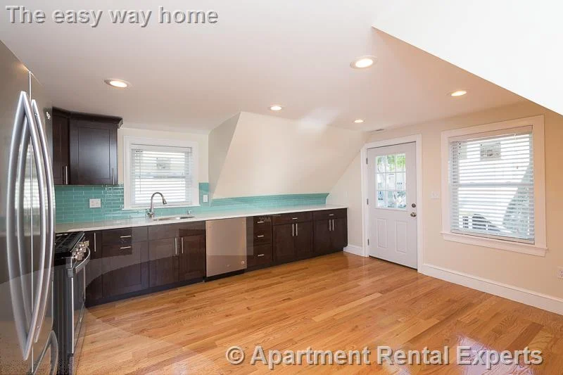 4 bed, 3 bath apartment for rent at 9-11 Rock Valley Ave Unit 2, Everett — photo 6 of 24