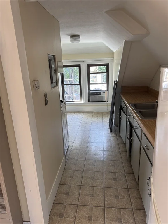 1 bed, 1 bath apartment for rent at 9-11 South Pine St Unit 3, Bradford — photo 7 of 9