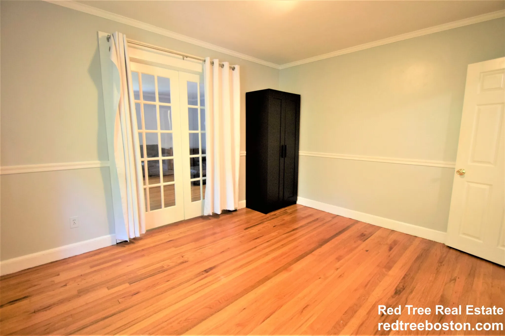 4 bed, 2 bath apartment for rent at 9-11 Undine Rd Unit 2, Brighton — photo 12 of 19