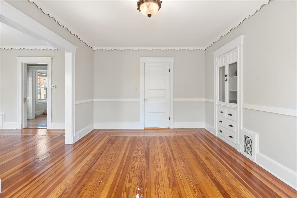 4 bed, 1 bath apartment for rent at 9-11 West St Unit 11, Norwood — photo 11 of 29