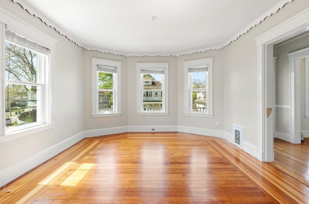 4 bed, 1 bath apartment for rent at 9-11 West St Unit 11, Norwood — photo 7 of 29