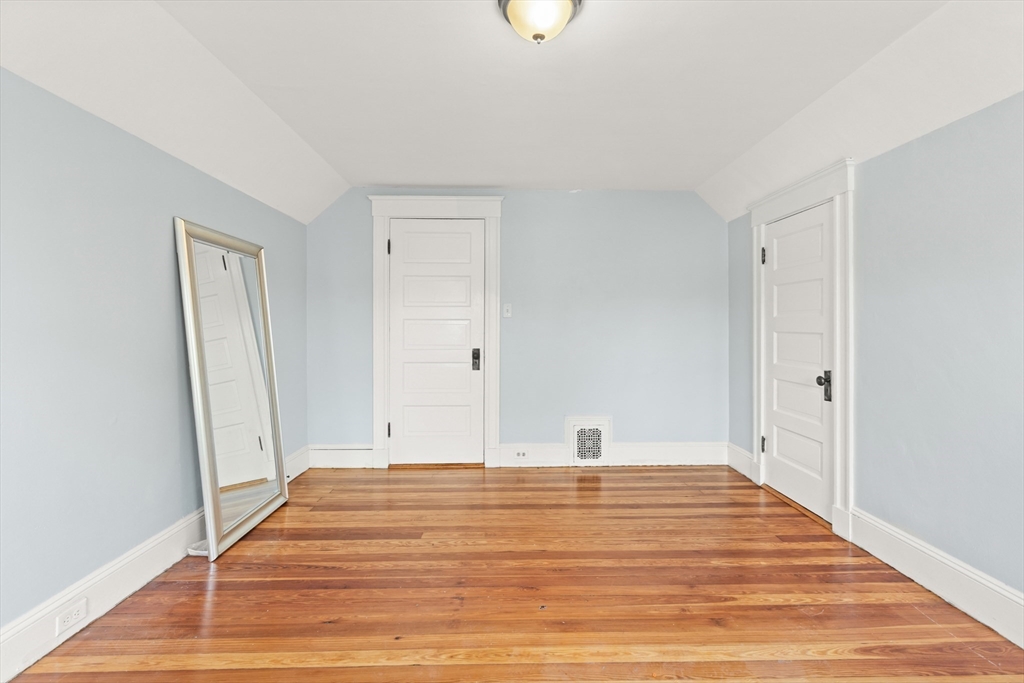 4 bed, 1 bath apartment for rent at 9-11 West St Unit 11, Norwood — photo 25 of 29