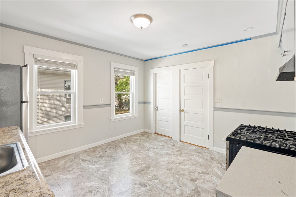4 bed, 1 bath apartment for rent at 9-11 West St Unit 11, Norwood — photo 3 of 29