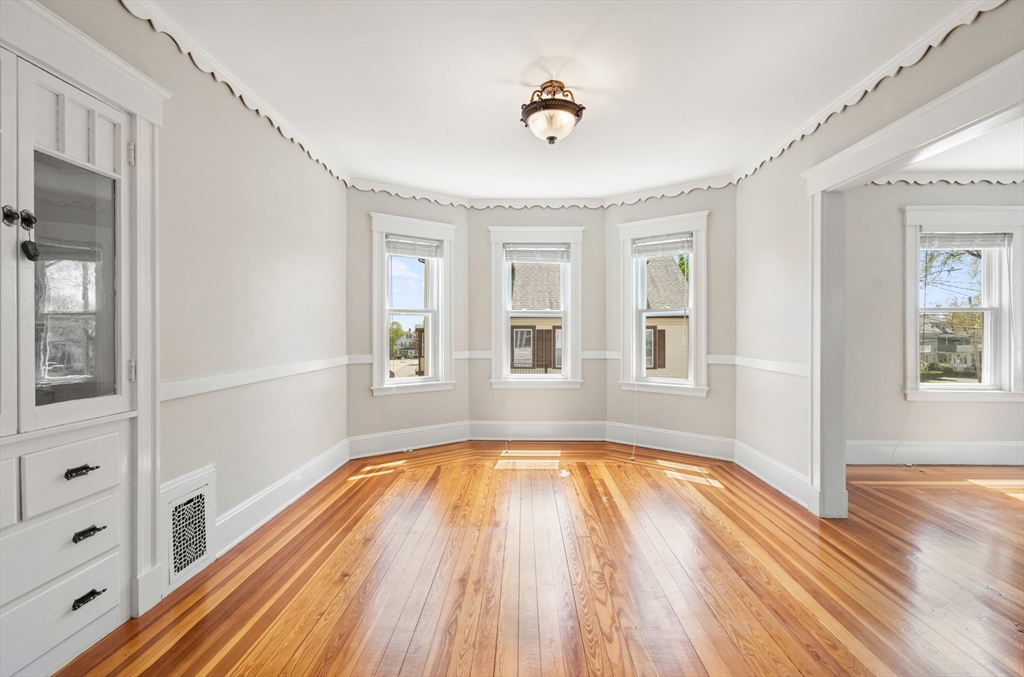 4 bed, 1 bath apartment for rent at 9-11 West St Unit 11, Norwood — photo 8 of 29