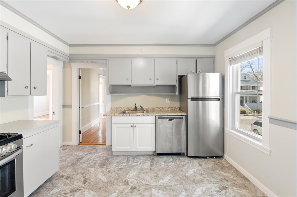 4 bed, 1 bath apartment for rent at 9-11 West St Unit 11, Norwood — photo 5 of 29