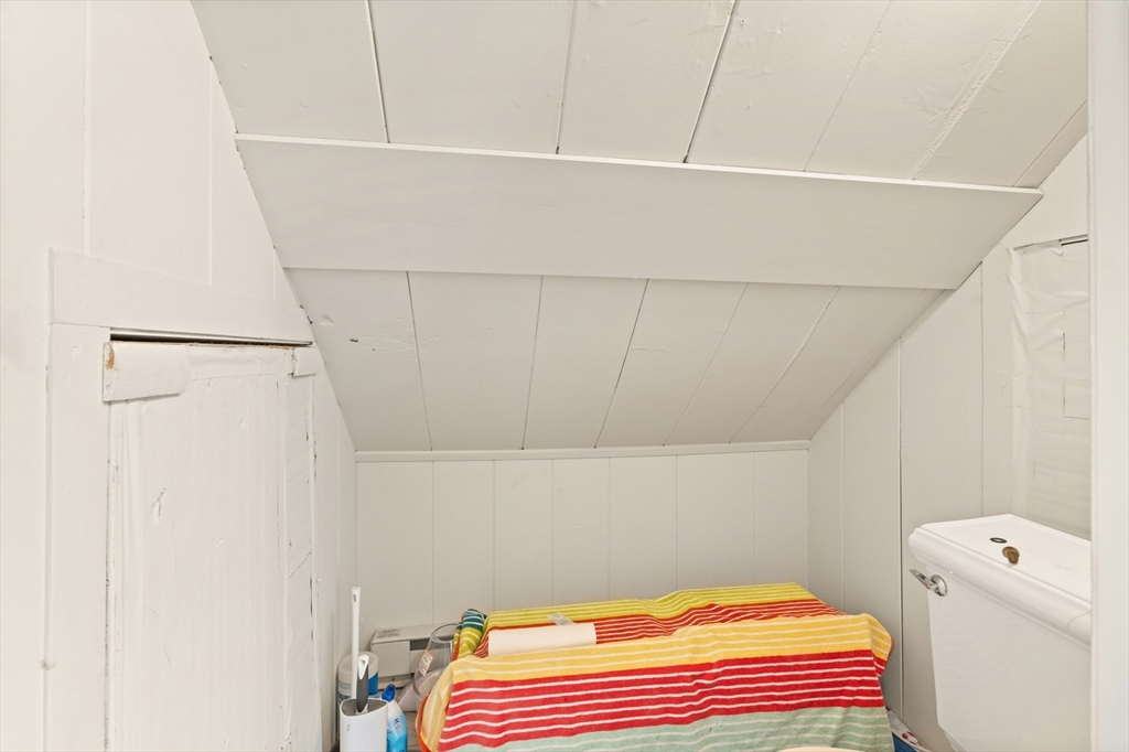 4 bed, 1 bath apartment for rent at 9-11 West St Unit 11, Norwood — photo 26 of 29