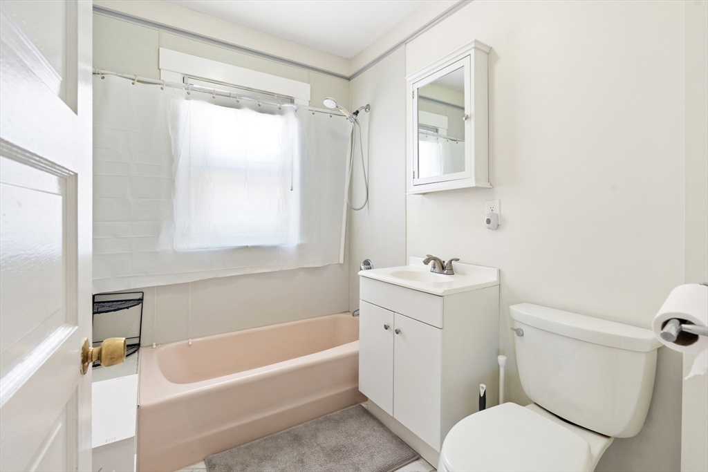 4 bed, 1 bath apartment for rent at 9-11 West St Unit 11, Norwood — photo 13 of 29