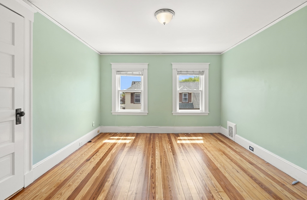 4 bed, 1 bath apartment for rent at 9-11 West St Unit 11, Norwood — photo 22 of 29