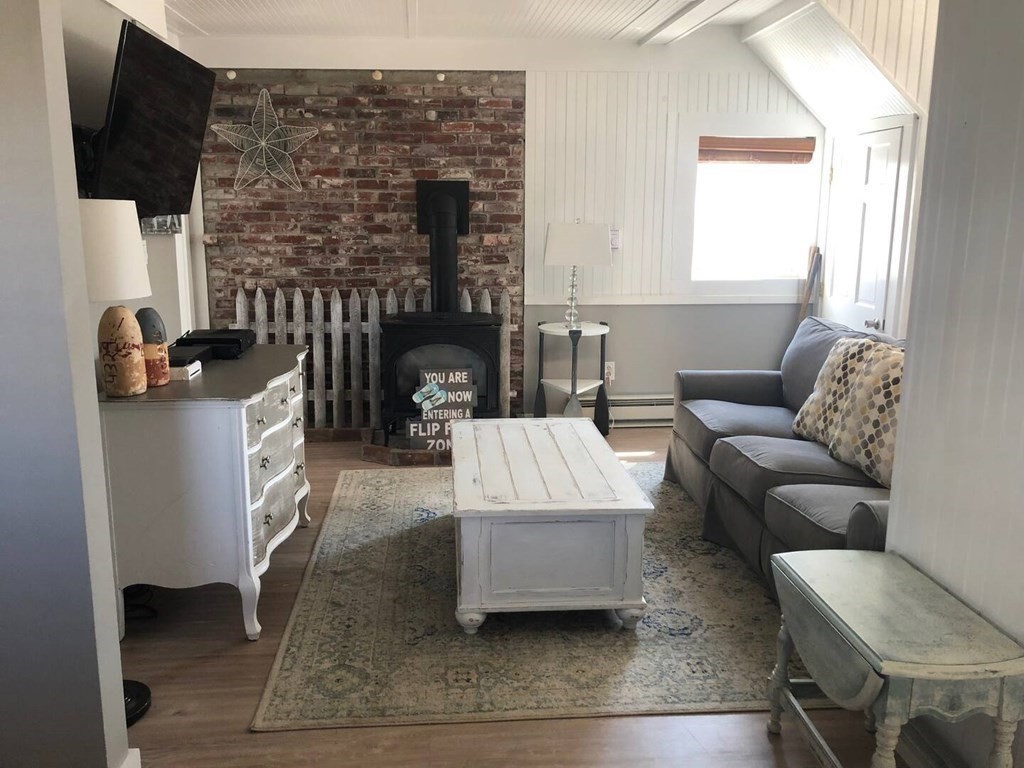4 bed, 2 bath apartment for rent at 9 16th St Unit WINTER, Plum Island — photo 7 of 16