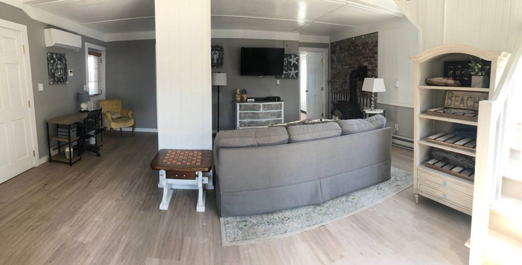 4 bed, 2 bath apartment for rent at 9 16th St Unit WINTER, Plum Island — photo 9 of 16