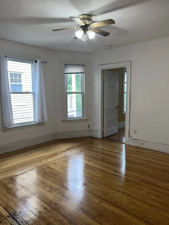 2 bed, 1 bath apartment for rent at 9 Acorn Unit 2, Cambridgeport — photo 2 of 10