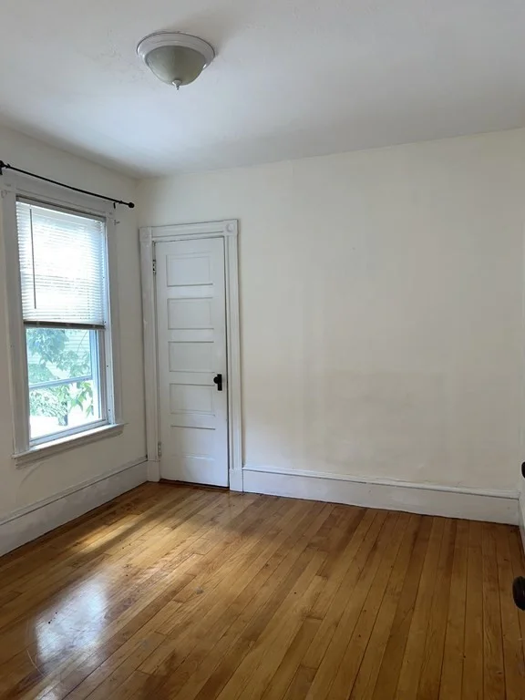 2 bed, 1 bath apartment for rent at 9 Acorn Unit 2, Cambridgeport — photo 9 of 10