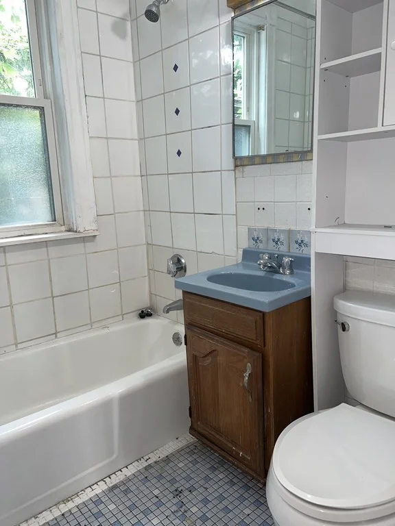 2 bed, 1 bath apartment for rent at 9 Acorn Unit 2, Cambridgeport — photo 6 of 10