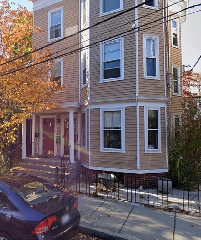 2 bed, 1 bath apartment for rent at 9 Acorn Unit 2, Cambridgeport