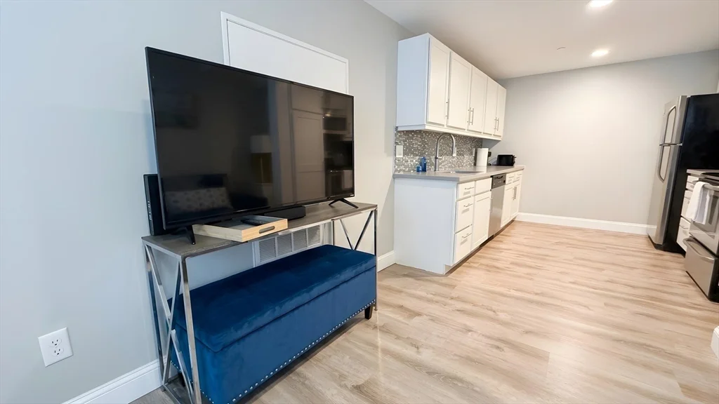 1 bed, 1 bath apartment for rent at 9 Anderson St Unit 1 F, Beacon Hill — photo 6 of 18