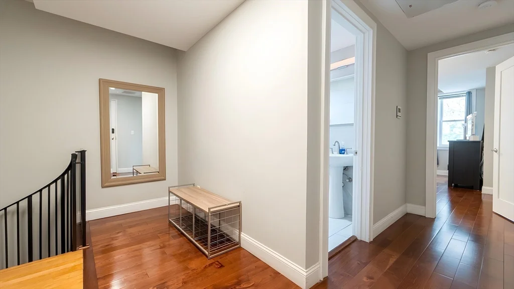 1 bed, 1 bath apartment for rent at 9 Anderson St Unit 1 F, Beacon Hill — photo 15 of 18
