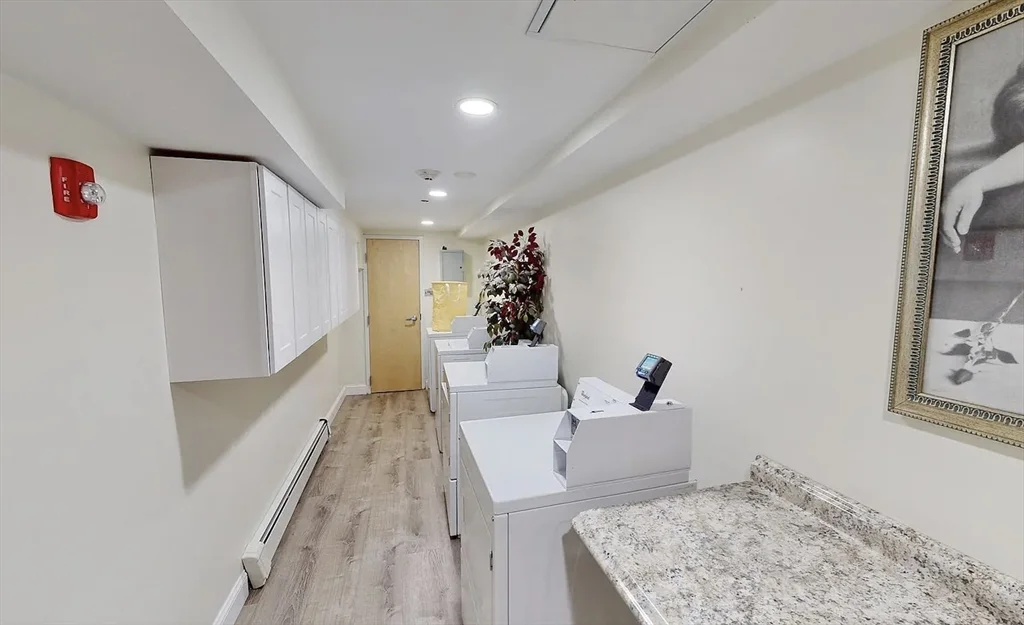 2 bed, 1 bath apartment for rent at 9 Anderson Unit 1 R, Beacon Hill — photo 11 of 13