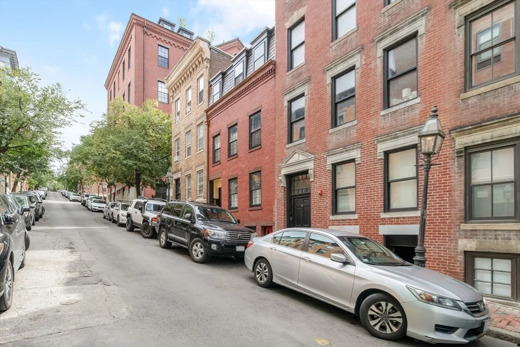 2 bed, 1 bath apartment for rent at 9 Anderson Unit 2 R, Beacon Hill — photo 9 of 9