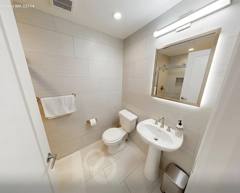 2 bed, 1 bath apartment for rent at 9 Anderson Unit 2 R, Beacon Hill — photo 2 of 9