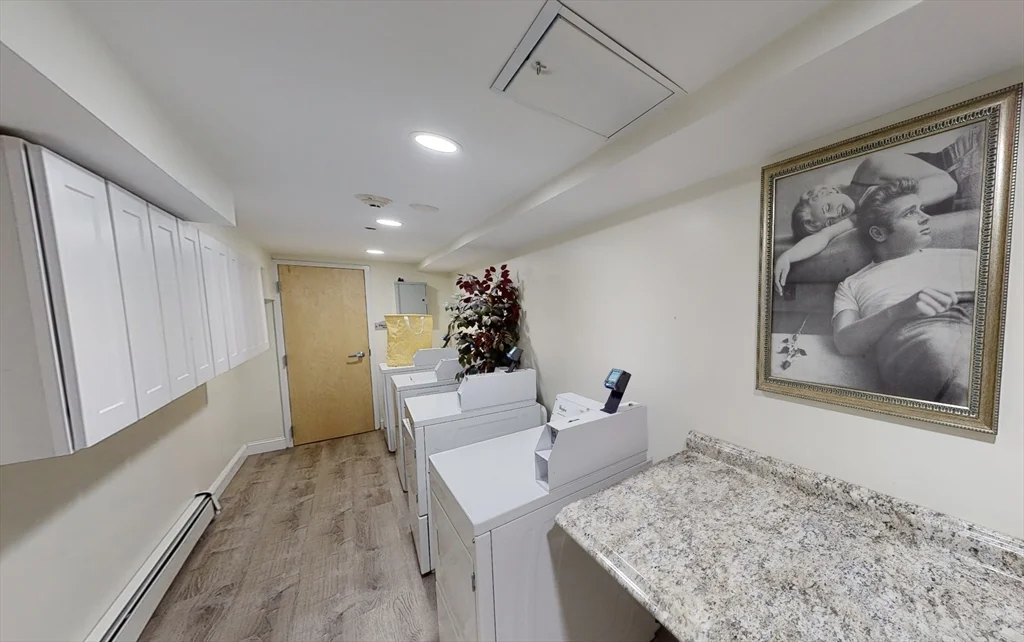2 bed, 1 bath apartment for rent at 9 Anderson Unit 4 R, Beacon Hill — photo 8 of 9