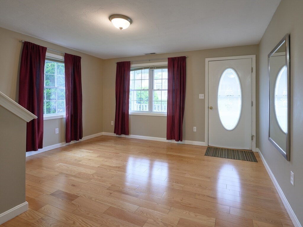 3 bed, 2 bath apartment for rent at 9 Angela Rose Ln Unit 1, Worcester — photo 5 of 23