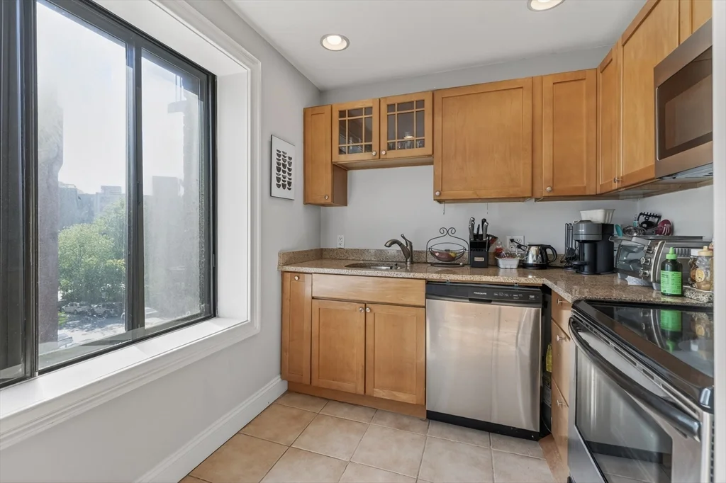2 bed, 1 bath apartment for rent at 9 Appleton St Unit 310, South End — photo 5 of 15