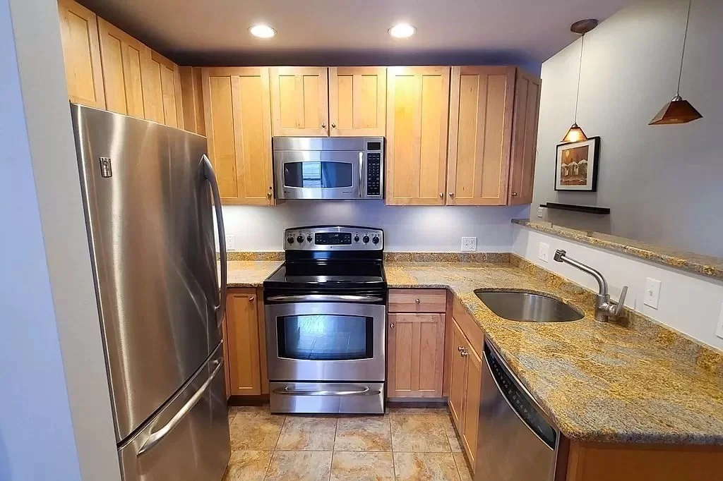 Studio bed, 1 bath apartment for rent at 9 Appleton Unit 403, South End — photo 1 of 16