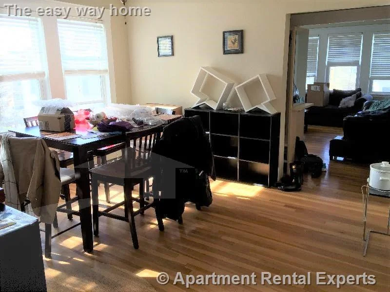 4 bed, 2 bath apartment for rent at 9 Arlington St Unit 3, Sullivan Square — photo 7 of 10