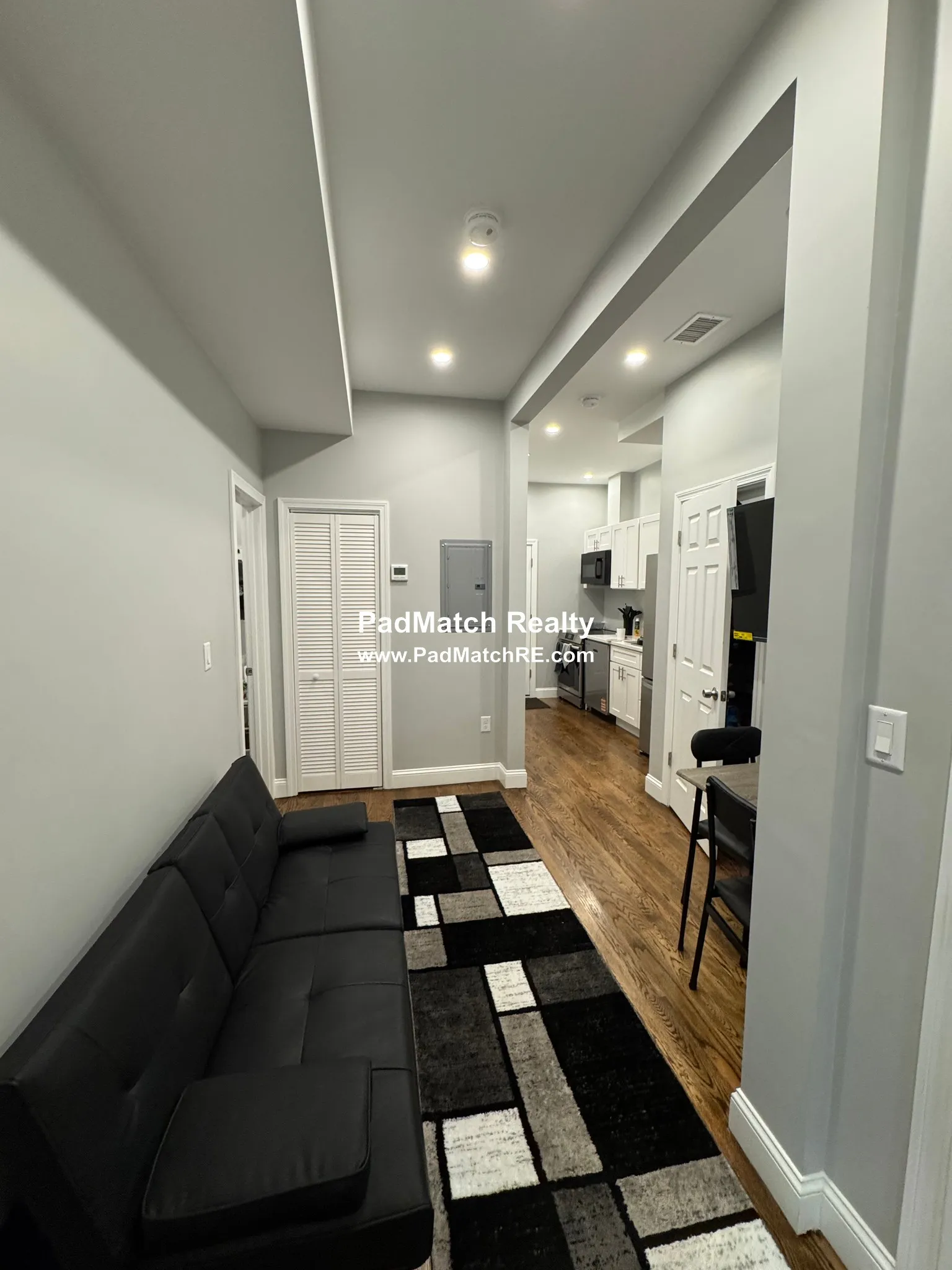 3 bed, 1 bath apartment for rent at 9 Ashford St Unit 13, Allston — photo 2 of 11