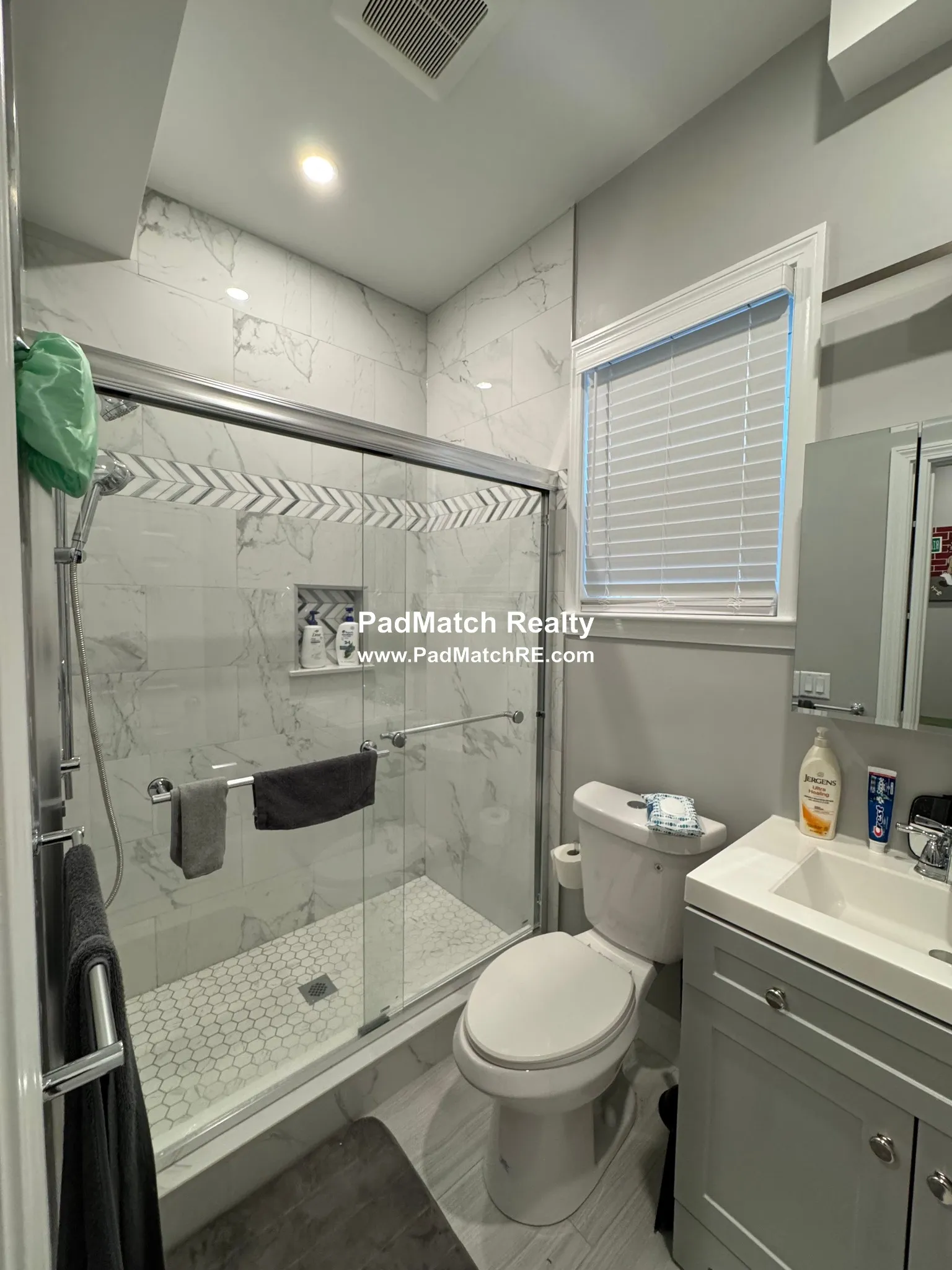 3 bed, 1 bath apartment for rent at 9 Ashford St Unit 13, Allston — photo 9 of 11