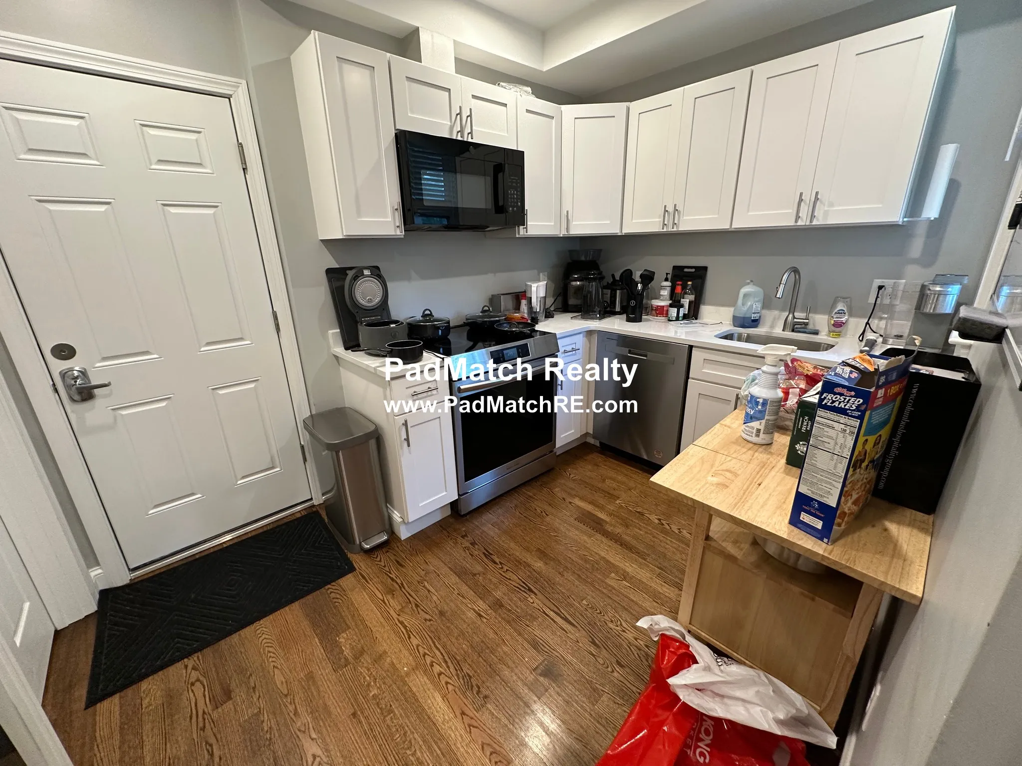 4 bed, 1 bath apartment for rent at 9 Ashford St Unit 2, Allston — photo 4 of 11