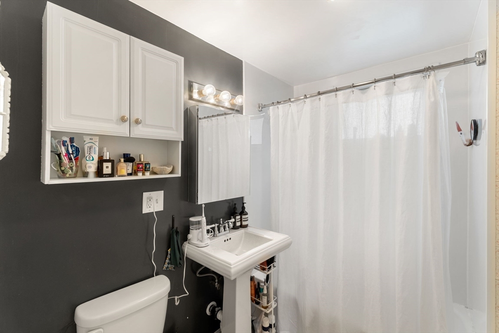 2 bed, 1 bath apartment for rent at 9 Ashland St Unit 2, Spring Hill — photo 14 of 21