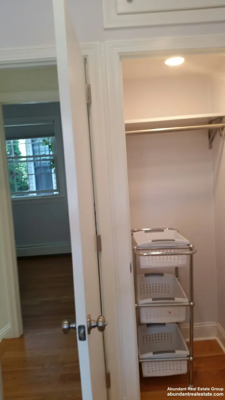 3 bed, 2 bath apartment for rent at 9 Ashton Pl Unit 9, Mid Cambridge — photo 25 of 32