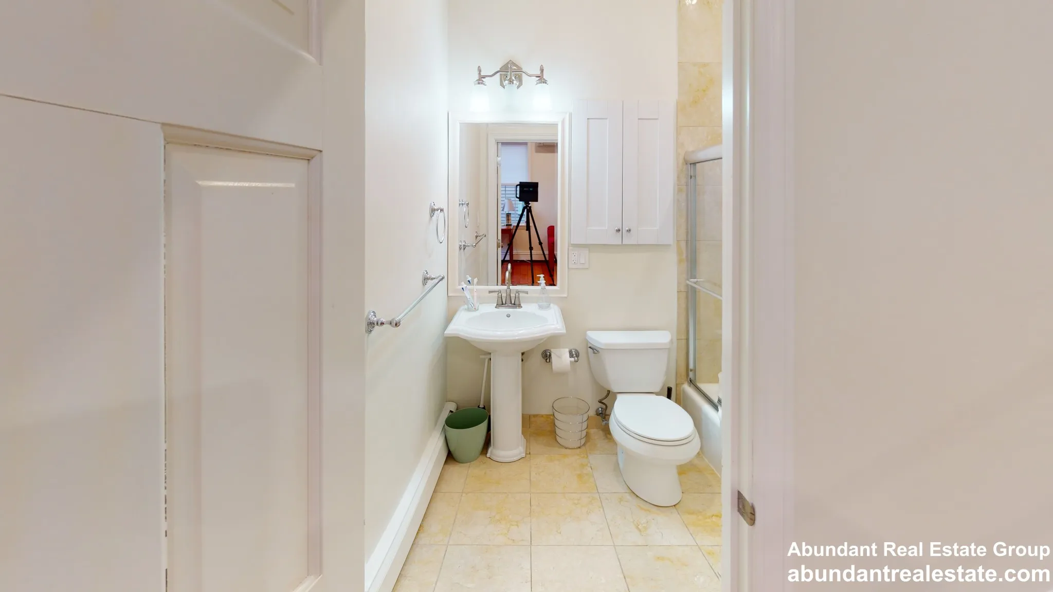3 bed, 2 bath apartment for rent at 9 Ashton Pl Unit 9, Mid Cambridge — photo 9 of 32