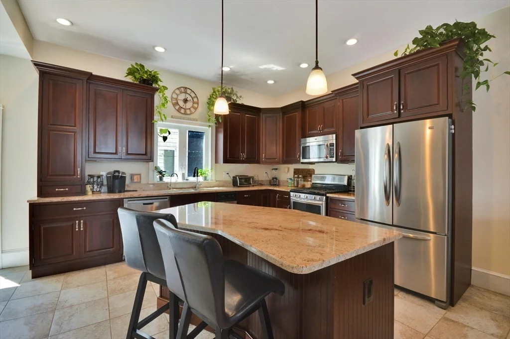 5 bed, 2 bath apartment for rent at 9 Atlantic St, South Boston — photo 8 of 26
