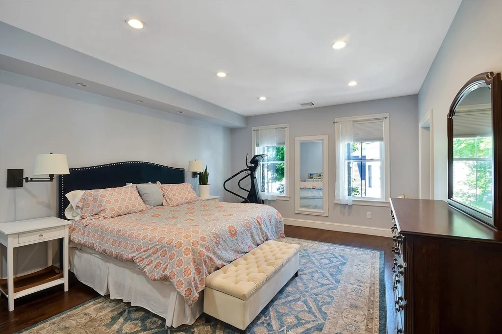 5 bed, 2 bath apartment for rent at 9 Atlantic St, South Boston — photo 14 of 26