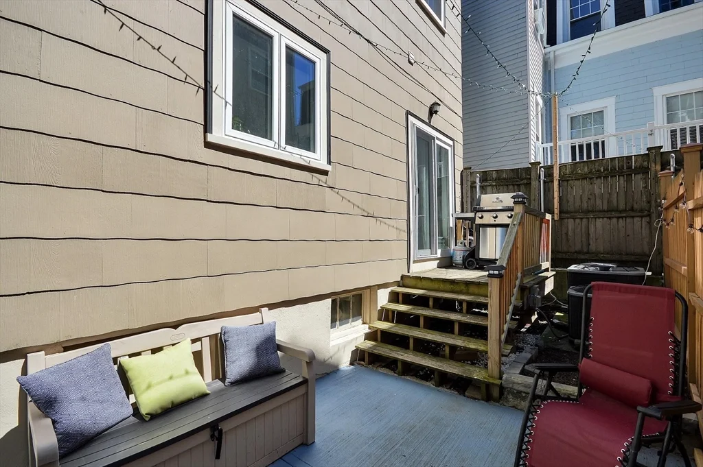 5 bed, 2 bath apartment for rent at 9 Atlantic St, South Boston — photo 12 of 26