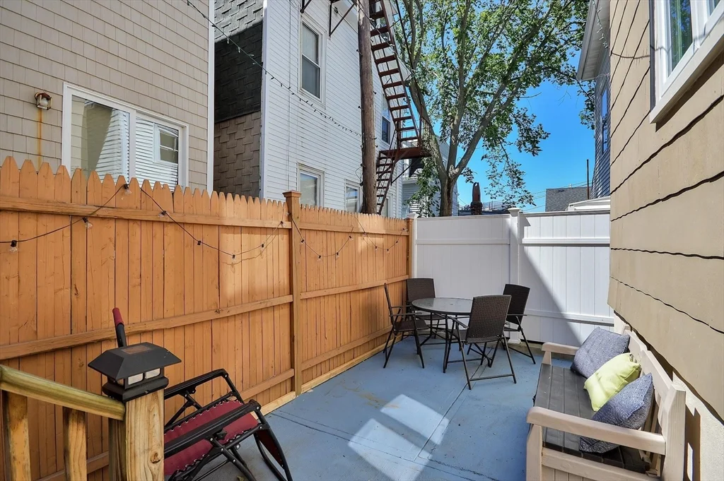 5 bed, 2 bath apartment for rent at 9 Atlantic St, South Boston — photo 11 of 26