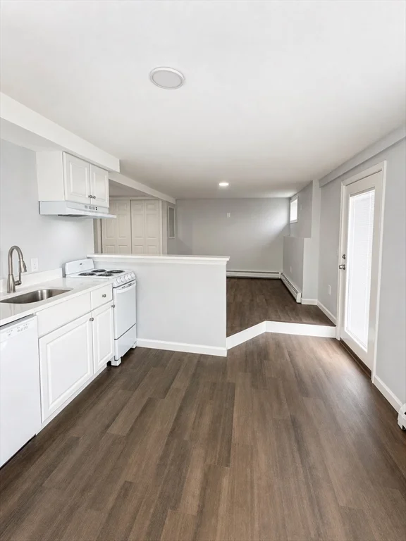 Studio bed, 1 bath apartment for rent at 9 Avon Pl Unit 1, Haverhill — photo 3 of 13