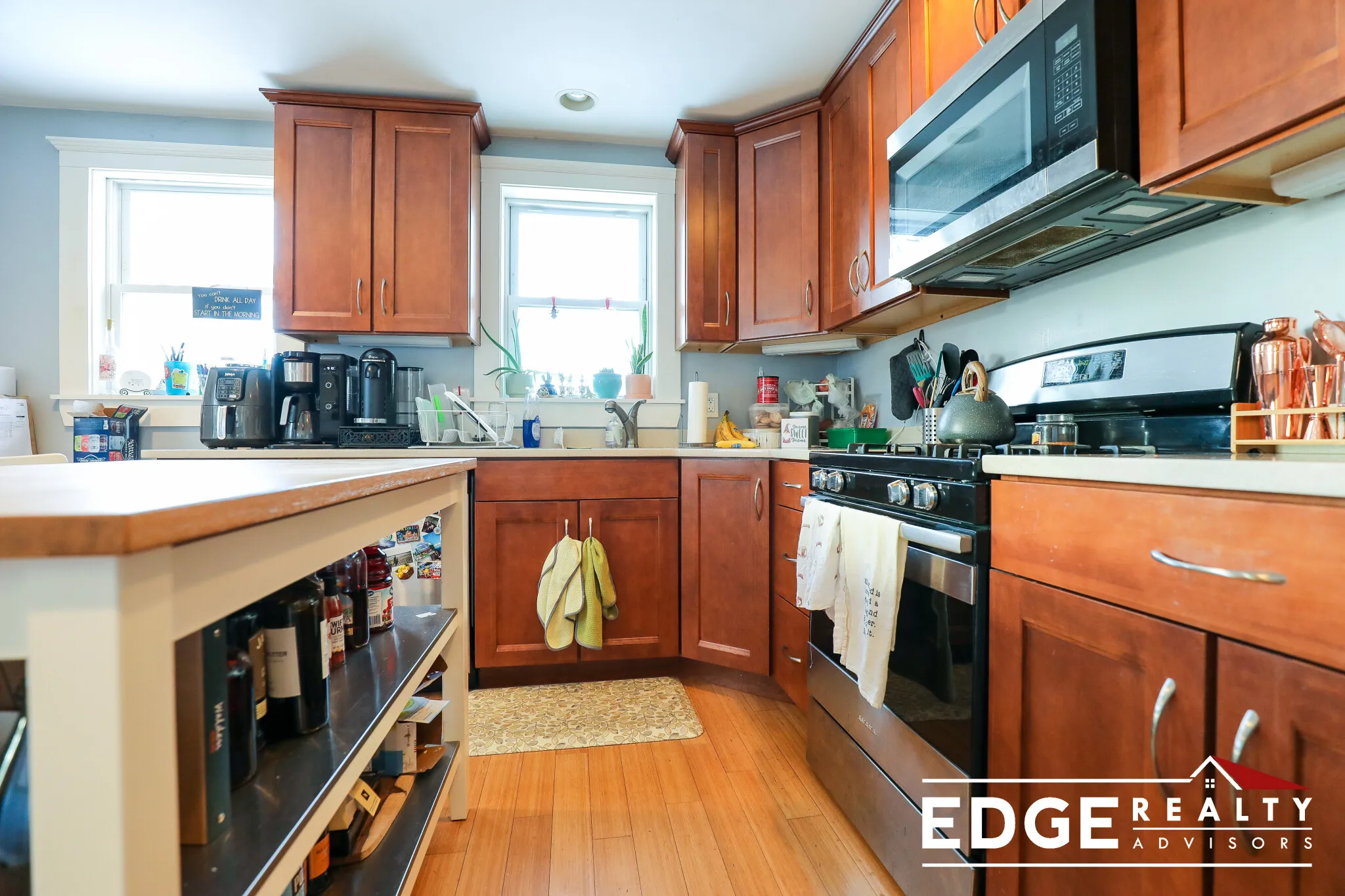 3 bed, 1 bath apartment for rent at 9 Baldwin Pl Unit N/A, Brighton — photo 2 of 14