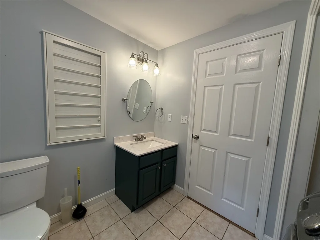 3 bed, 2 bath apartment for rent at 9 Bancroft St, Pepperell — photo 23 of 40
