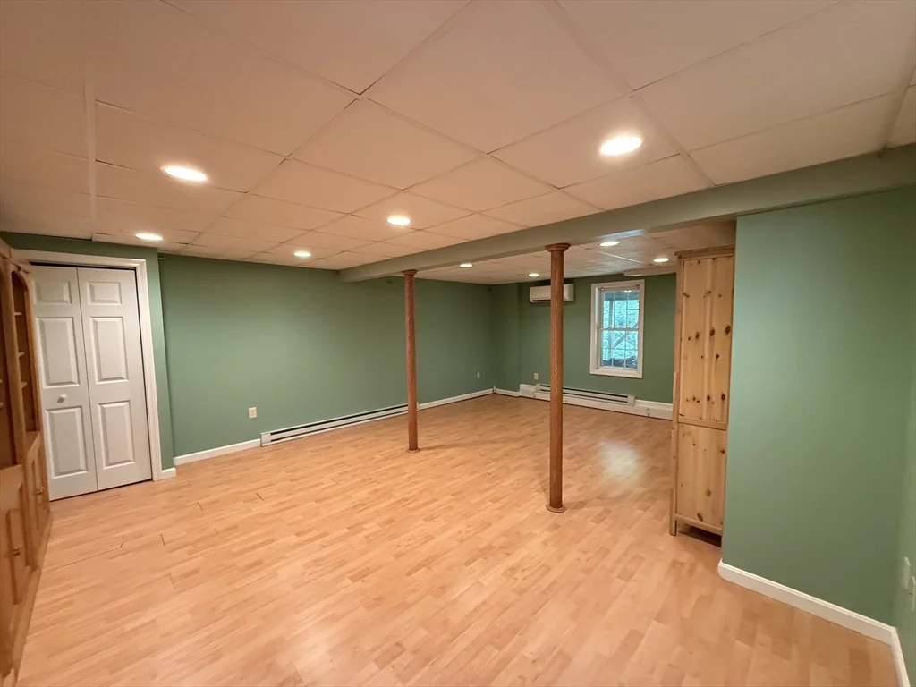 3 bed, 2 bath apartment for rent at 9 Bancroft St, Pepperell — photo 29 of 40