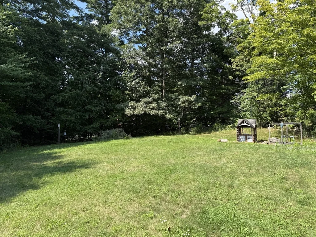 3 bed, 2 bath apartment for rent at 9 Bancroft St, Pepperell — photo 37 of 40