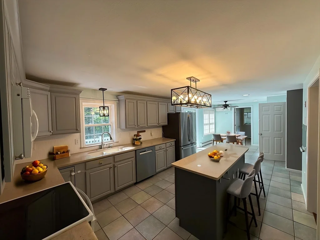 3 bed, 2 bath apartment for rent at 9 Bancroft St, Pepperell