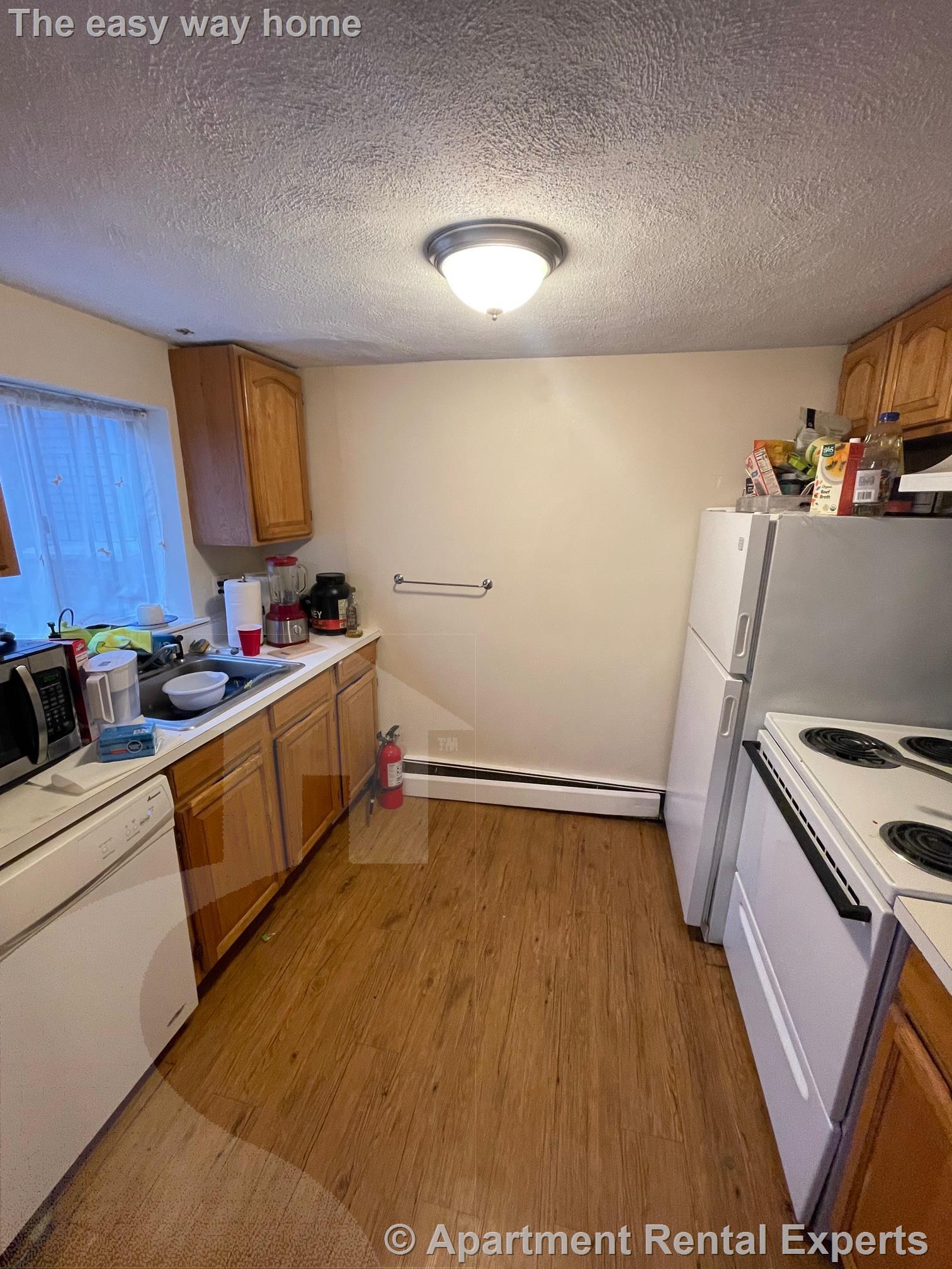 3 bed, 2 bath apartment for rent at 9 Banks St Unit 1, Harvard Square