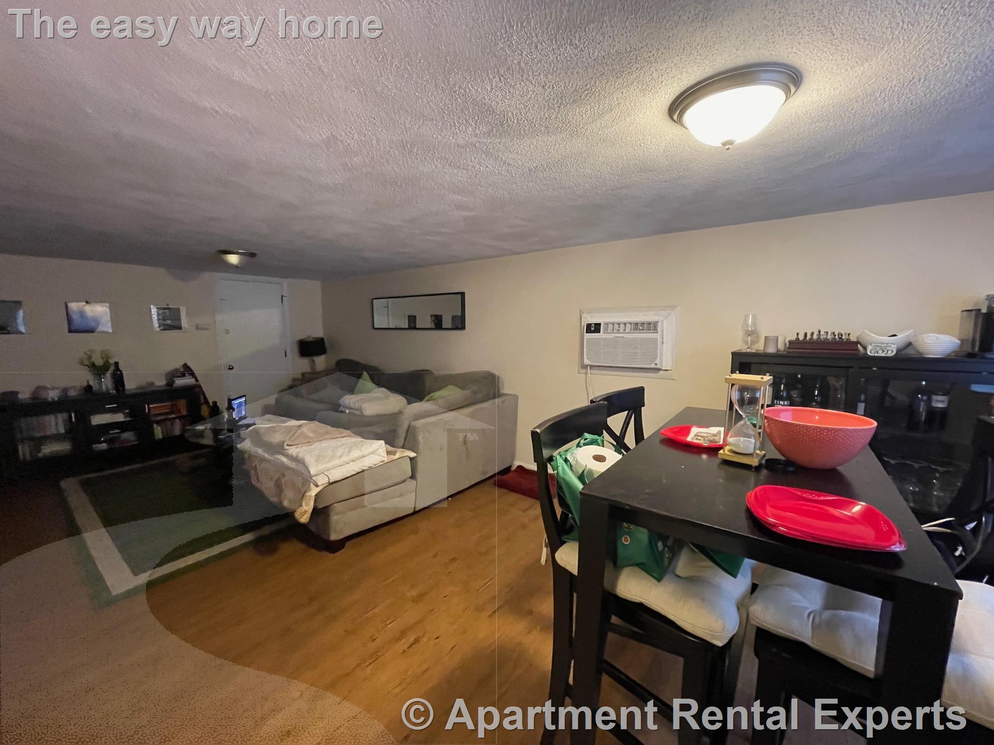 3 bed, 2 bath apartment for rent at 9 Banks St Unit 1, Harvard Square — photo 3 of 9